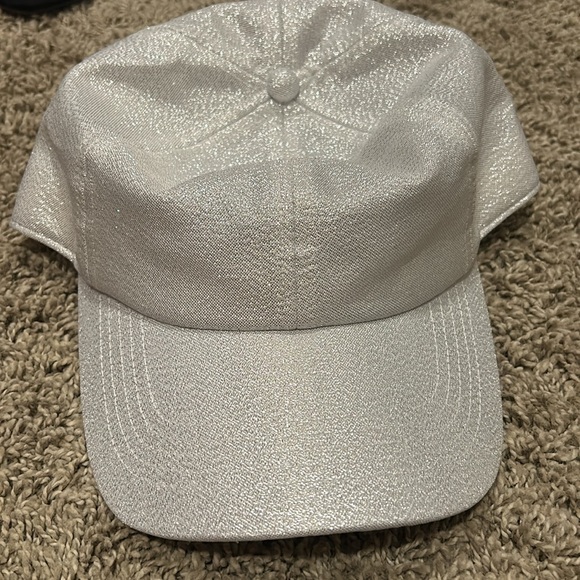 Silver baseball cap - Picture 2 of 2